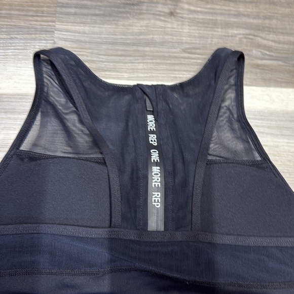 Black Mesh Sports Bra size large - Picture 7 of 8
